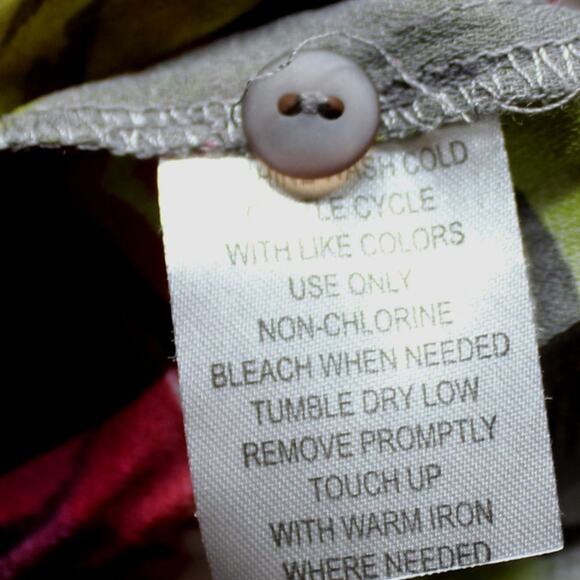 Sheer Long Sleeve Floral Blouse with Pleated and Ruffled Design Size L - Picture 7 of 9